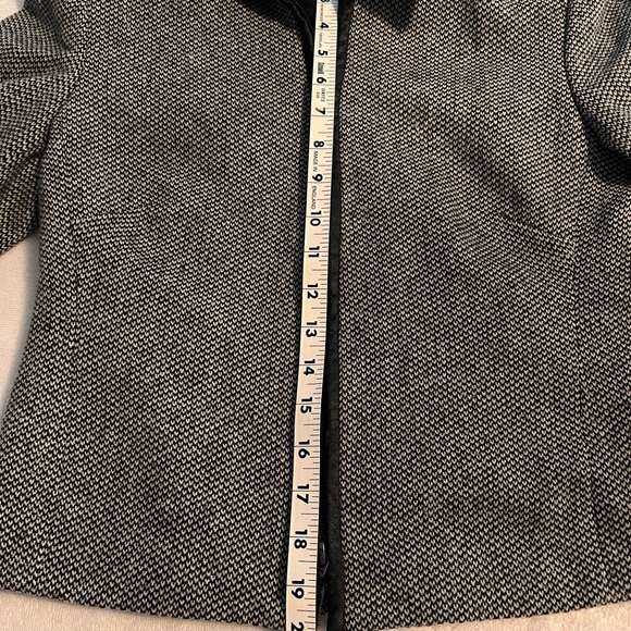 Petite Sophisticate Herringbone Jacket with Faux Leather Trim - Size 4P - Picture 8 of 9